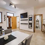 Trg